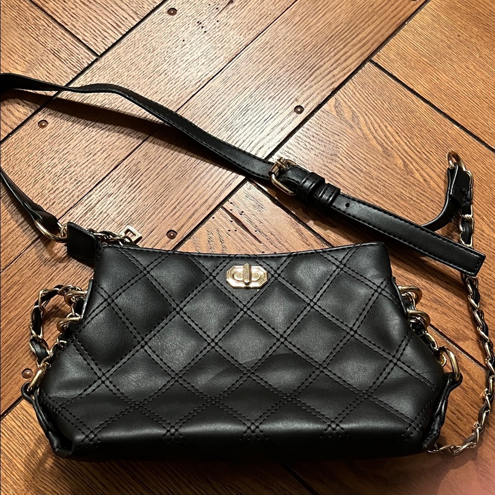 Elegant Black Quilted Shoulder Bag